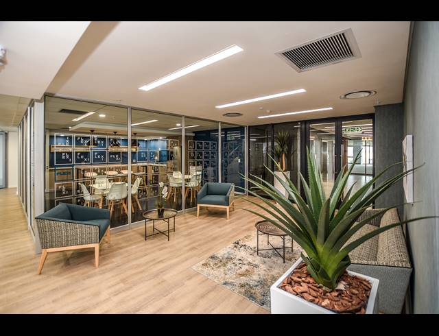 70M² SERVICED OFFICE TO LET IN VORNA VALLEY